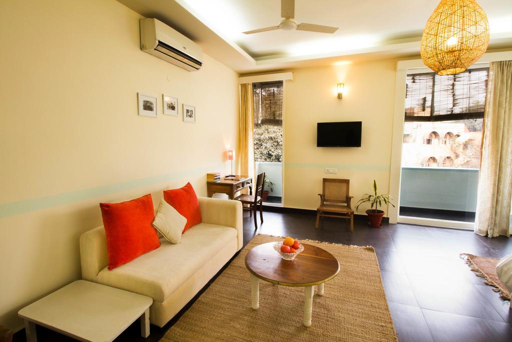 Anara Service Apartments - Greater Kailash Part II Нью-Дели Экстерьер фото